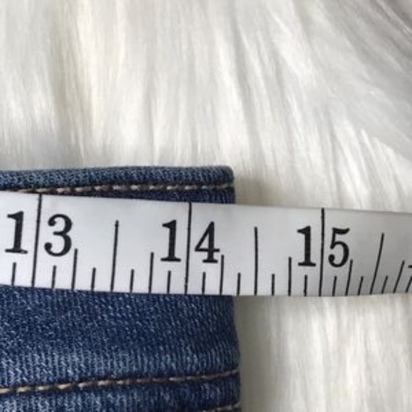 Seven7 Distressed Jean Bermuda Shorts - Blue - Size 4 - Picture 3 of 4